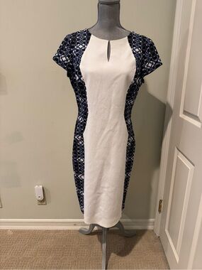 Classiques Entier White Center Panel Midi Dress with Navy Pattern